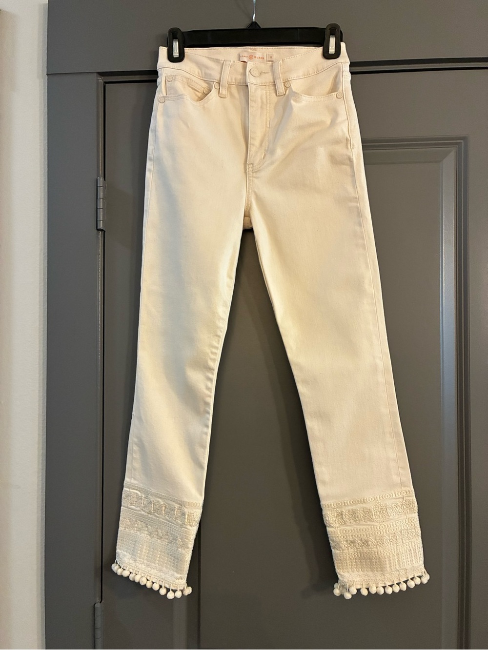 Tory Burch Cream Straight-Leg Cropped Jeans with Embroidered Pom Hem